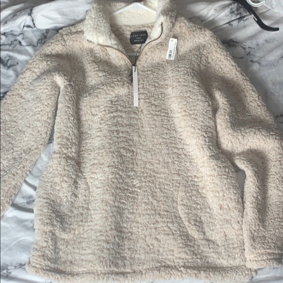 Pullover - Picture 1 of 1